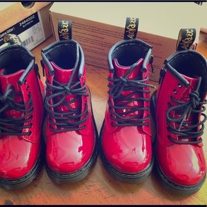 1 pair of size 7 Dr. Martens boots.